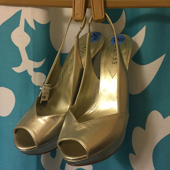 Guess platform stiletto