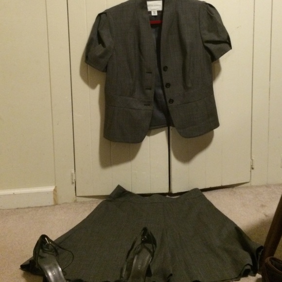 Classic Banana Republic grey suit