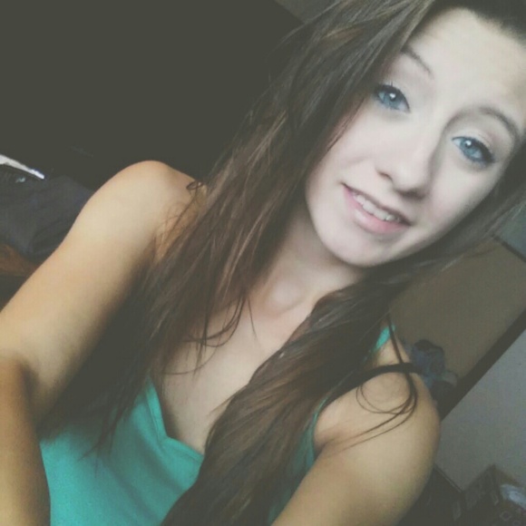 Meet your Posher, Kayla - Picture 1 of 1