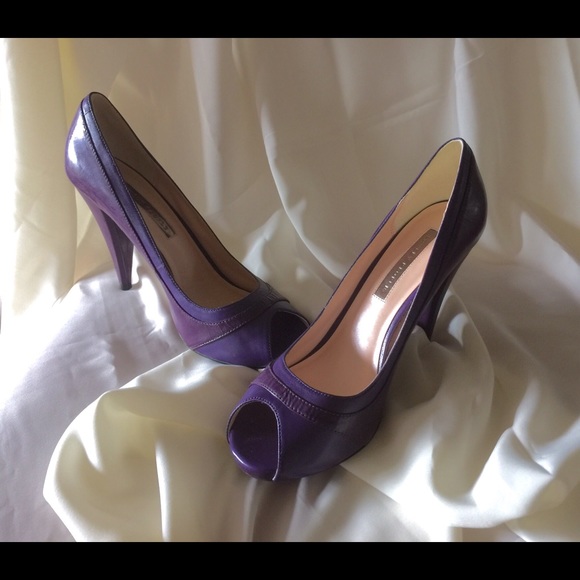 Elegant peep toe shoes NWT