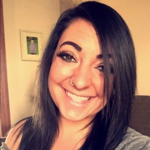 Meet your Posher, Courtney