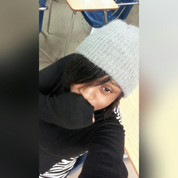 Meet your Posher, Cedrauna - Picture 1 of 1