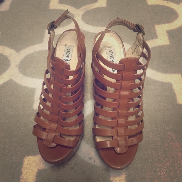 Chunky Platform Sandals - Picture 1 of 3