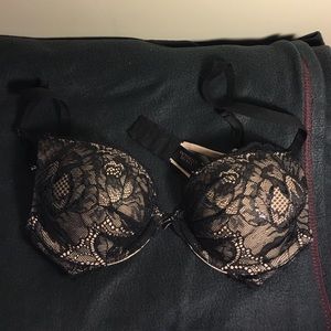 VS black lace bra 😘