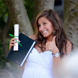 Meet your Posher, Theoni