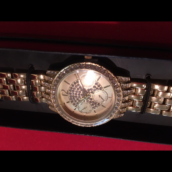 Genuine Swarovski Crystal Gold Watch⚡️FLASH SALE⚡️ - Picture 4 of 4