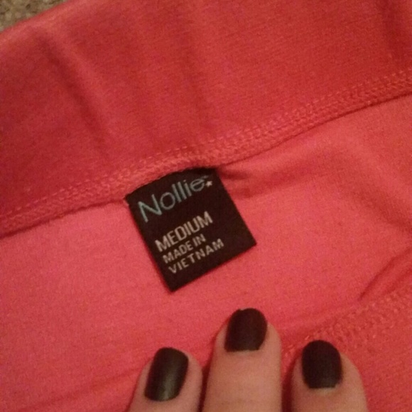 Pink "knit" skirt - Picture 2 of 2