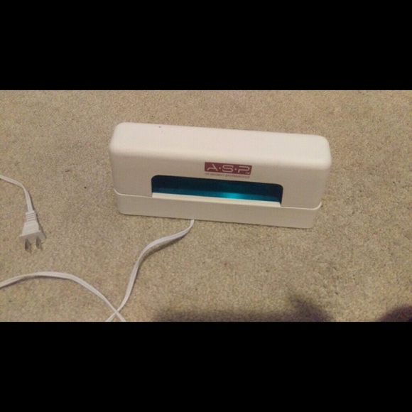 Gel manicure dryer