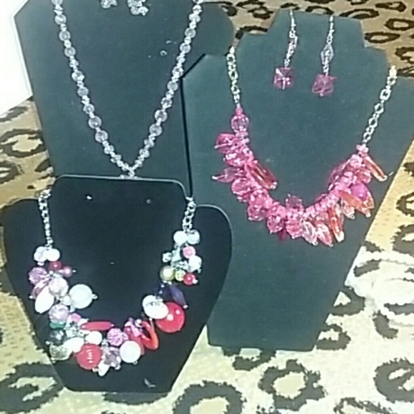 Cluster necklaces