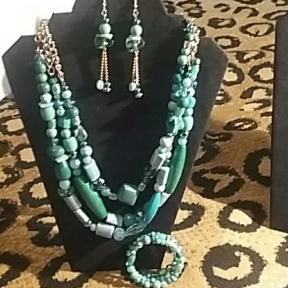 Turquoise jewelry 3 pc set 3 strand necklace