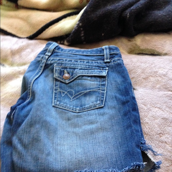 Cruel girl cut offs size 3