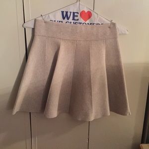 Club Monaco skirt size small