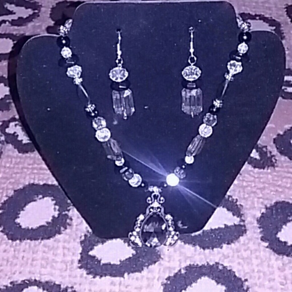 The Emperors wife necklace set