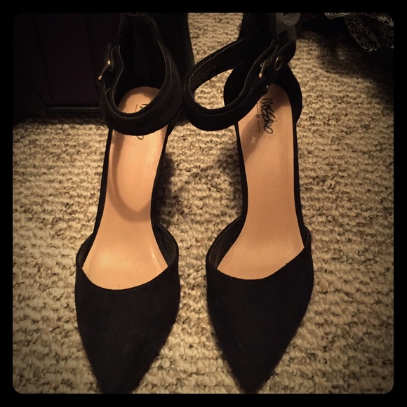 Black suede heels