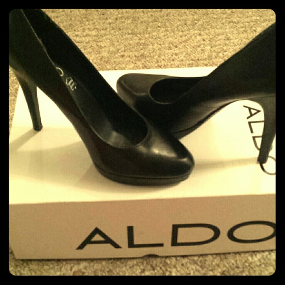 Black Aldo Pumps