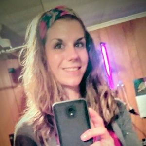 Meet your Posher, Johnnie