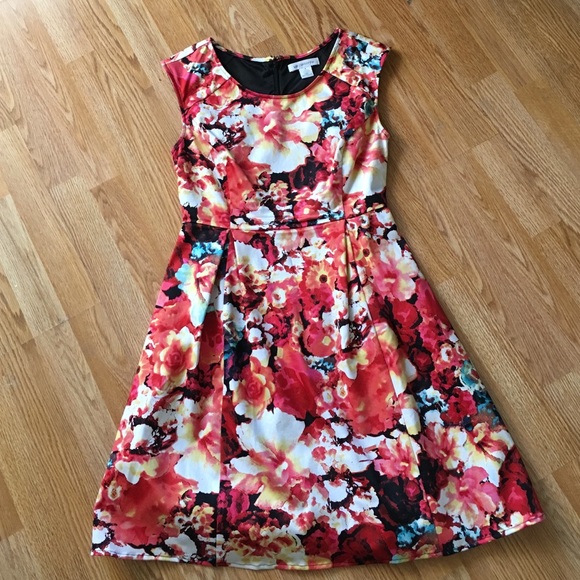 X SOLD X Liz Claiborne fit and flare dress