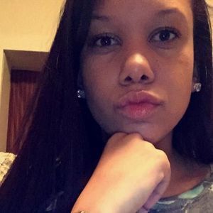 Meet your Posher, Shea