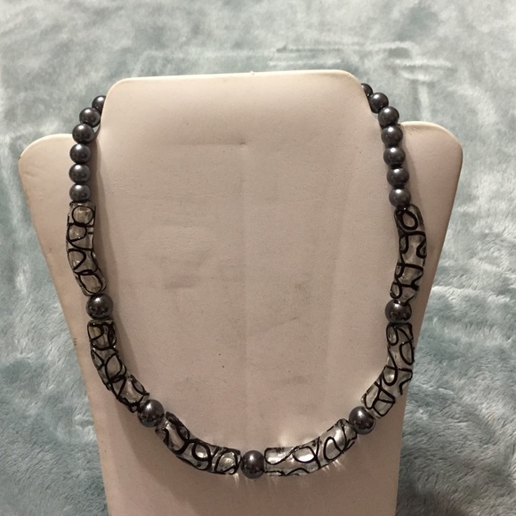 Beautiful black and clear Necklace - Picture 1 of 1