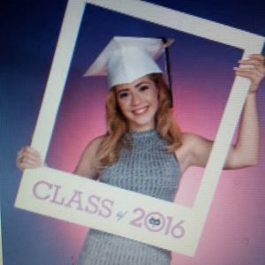 Meet your Posher, Damaris