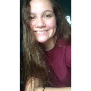 Meet your Posher, Mayra