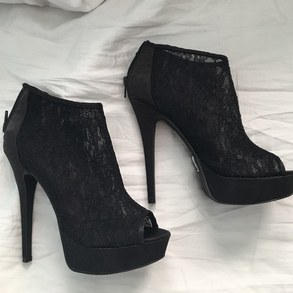 Forever 21 lace zip up heels