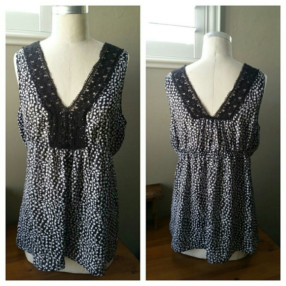 Lovely Black & White Print Top