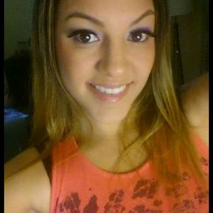 Meet your Posher, Vanessa