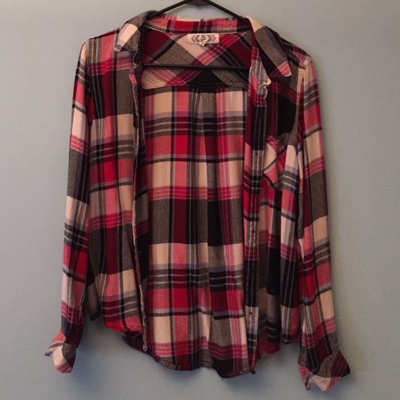 thin plaid shirts
