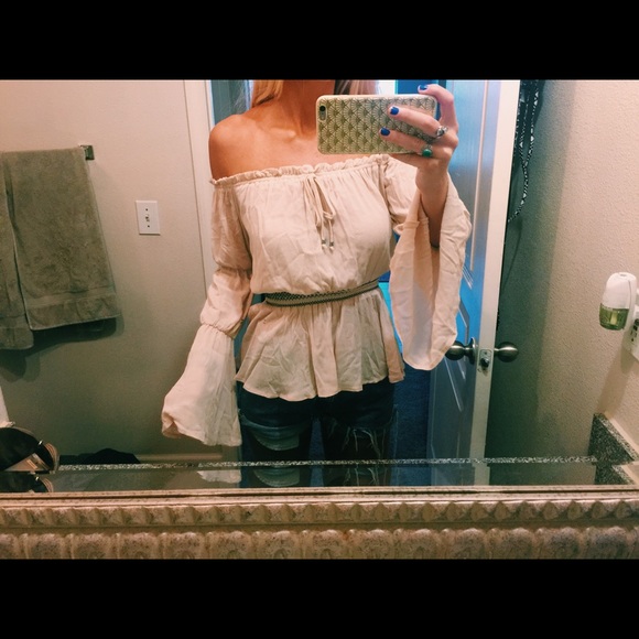 Tops - Cream off the shoulder peasant top