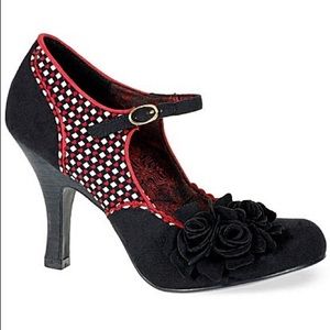 Ruby Shoos size 8 Charlize heel