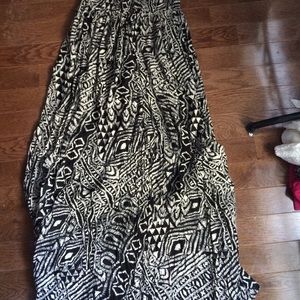 BRAND NEW LONG PRINTED SKIRT
