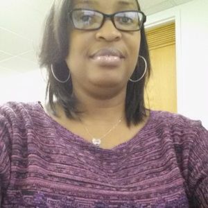 Meet your Posher, Tee