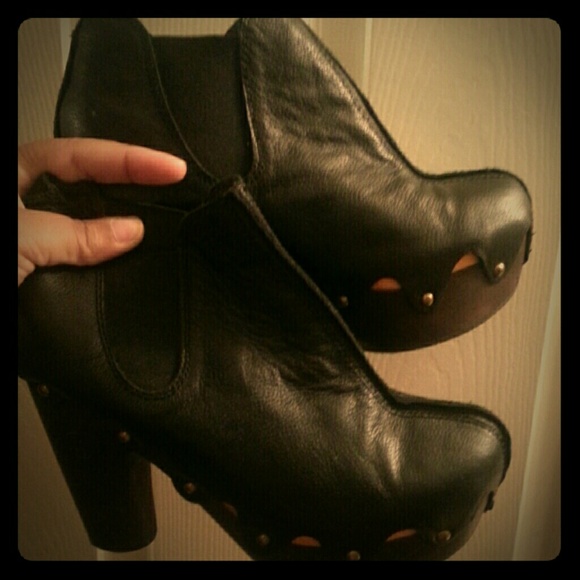 Leather boots