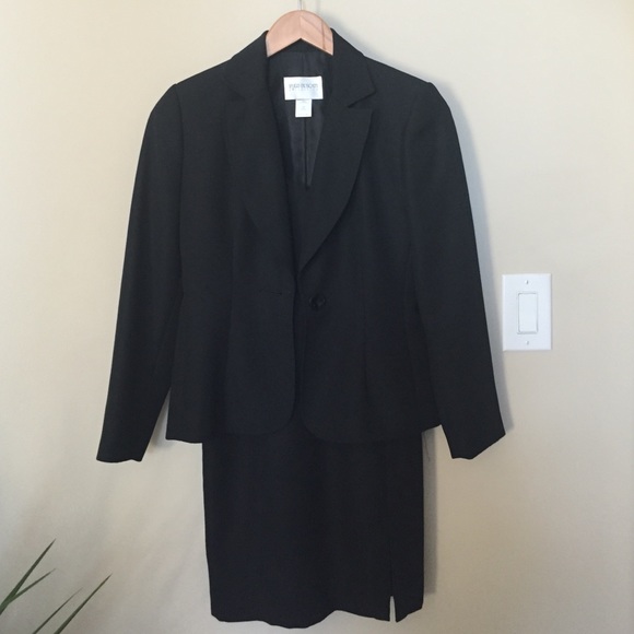 Hugo B suit dress with jacket (Victoria secret)