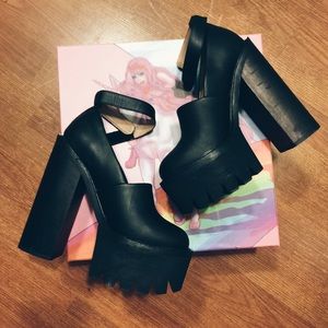 Jeffrey Campbell Scully in black