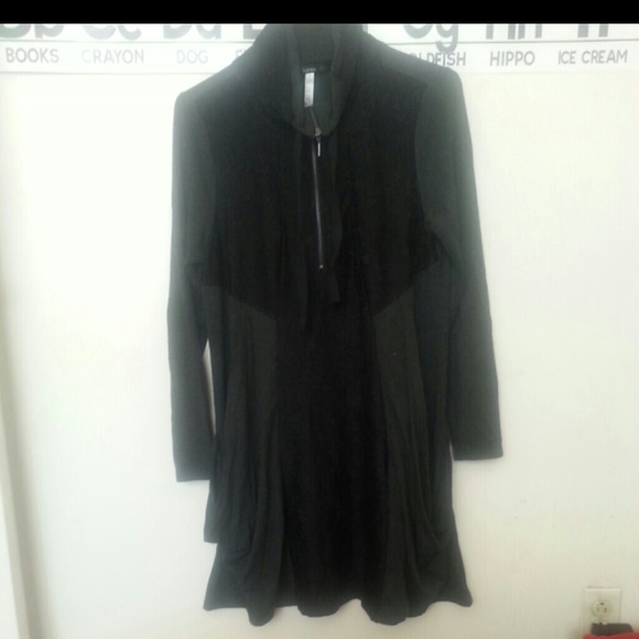 Dress - Picture 3 of 4