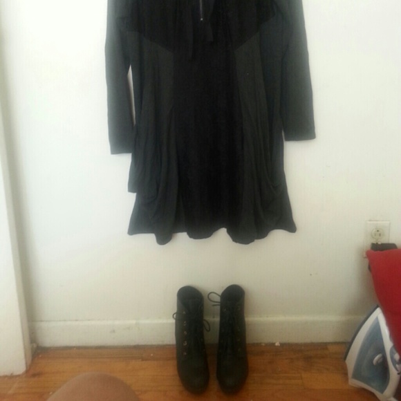 Dress - Picture 4 of 4