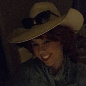 Meet your Posher, Danielle