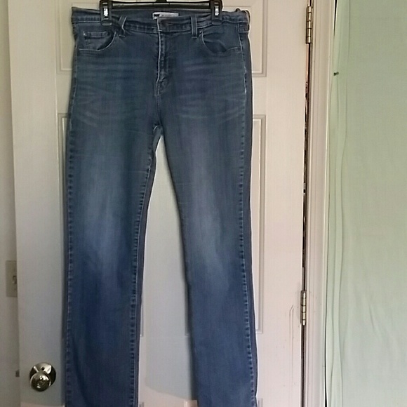 Levis jeans
