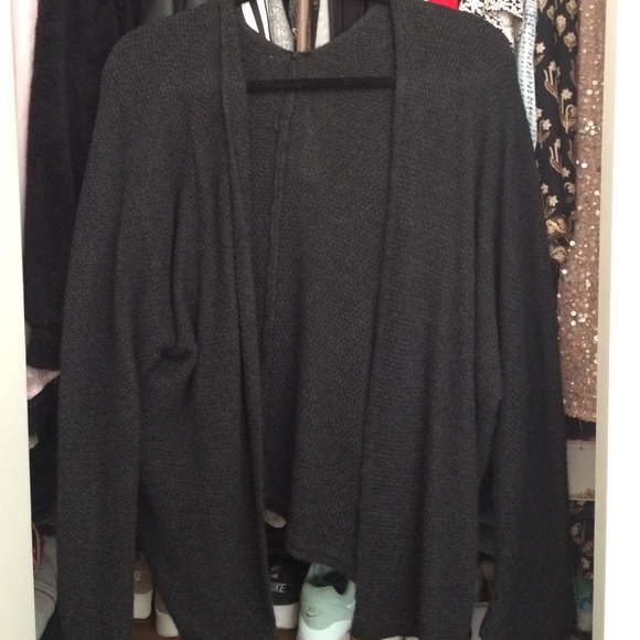 Brandy Melville Sweaters - Brandy Melville Cardigan