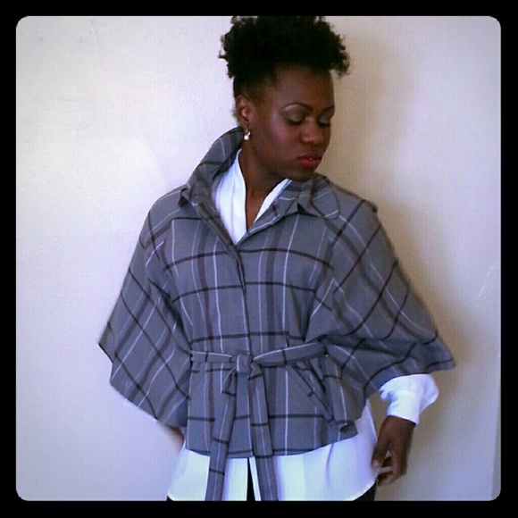 Women's Gray Cape Medium