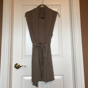 Gap sleeveless sweater/cardigan
