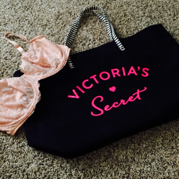 VS tote- 50% off all bundles!