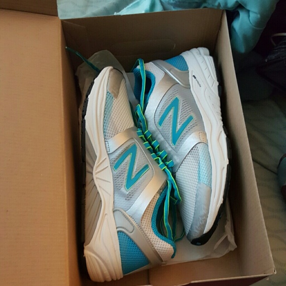 New in box size 8 new balances - Picture 1 of 1