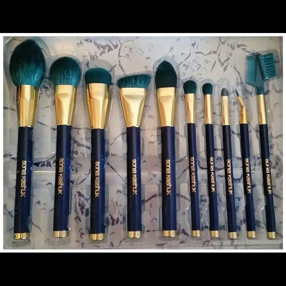 Sonia Kashuk brush set