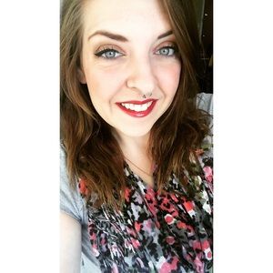 Meet your Posher, Emily