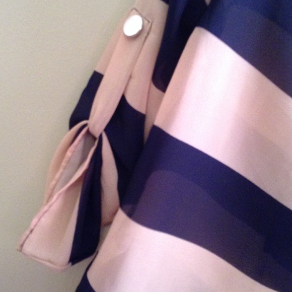 See through blouse - Picture 3 of 3