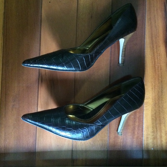 RAMPAGE Dark brown pointed heel pumps. - Picture 2 of 3