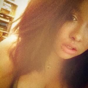 Meet your Posher, Monette